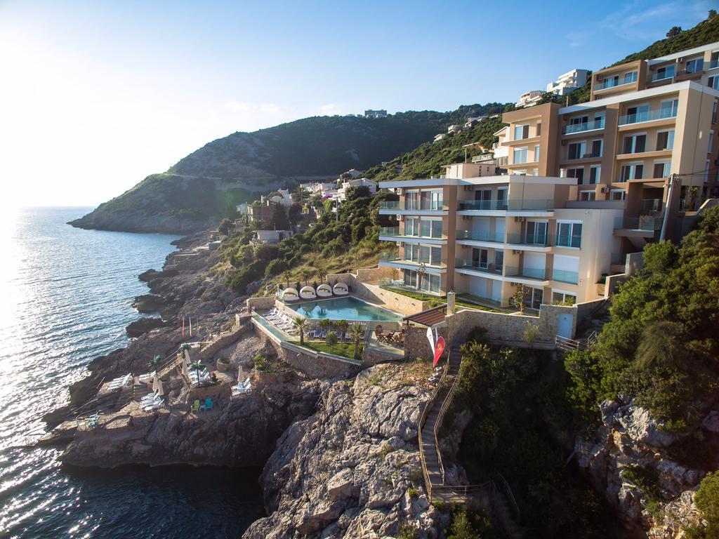 Yourhome beach first line Dobrá Voda Exterior foto